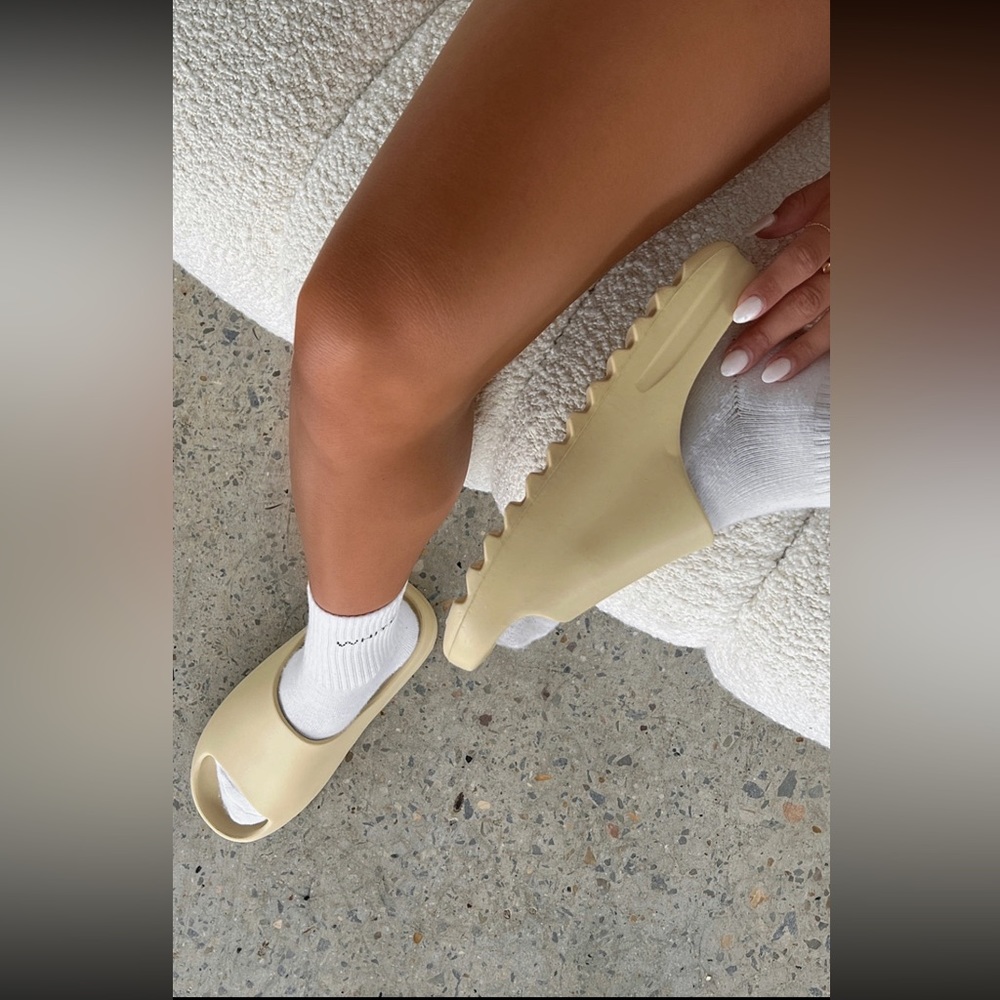 NEVER WORN On The Edge Slides Bone
